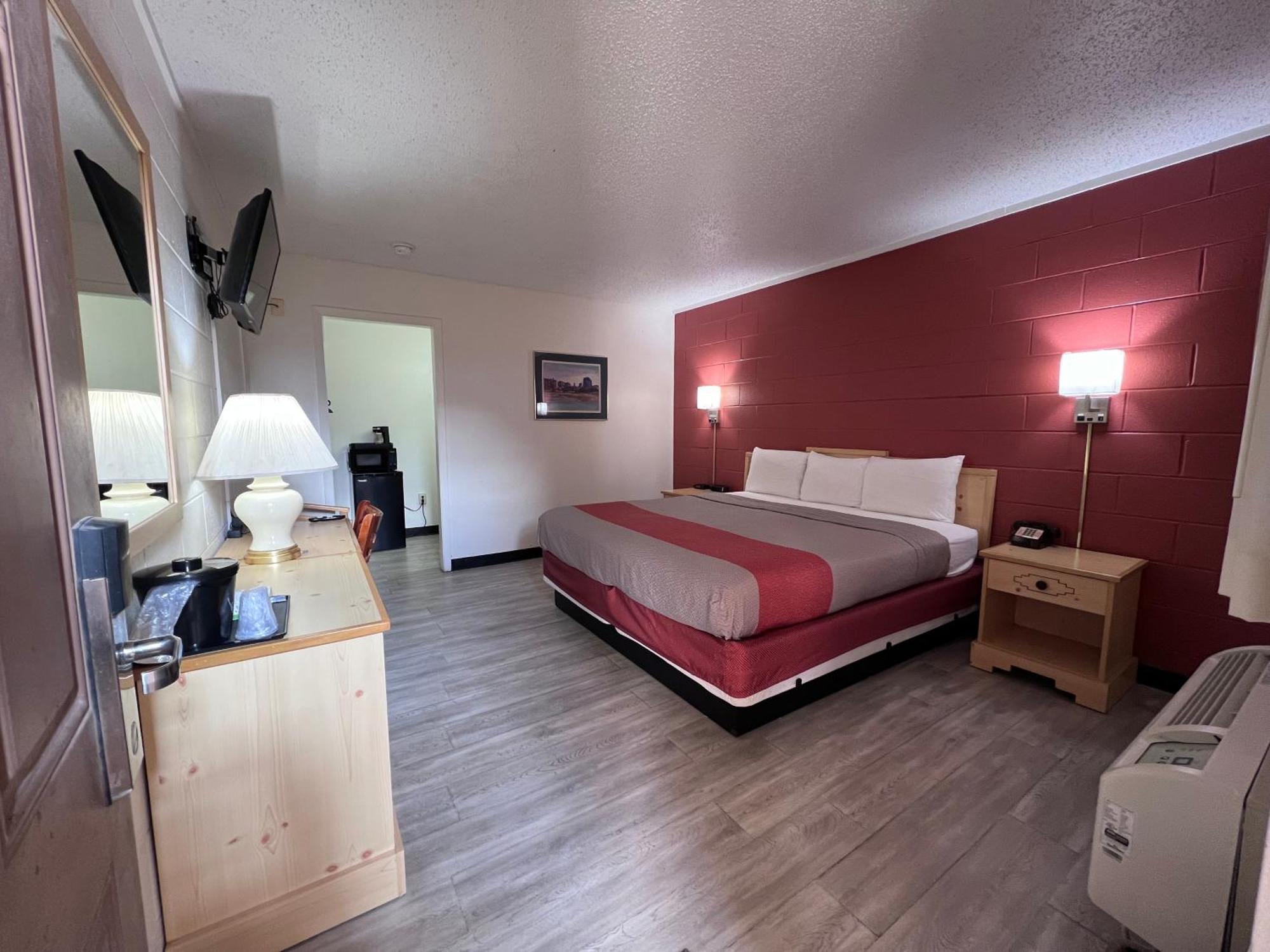 Regency Inn Dodge City Exterior foto